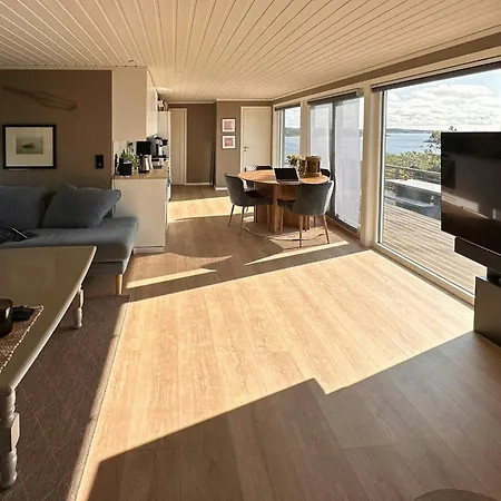 With Views And A Large Terrace In Ferienhaus *