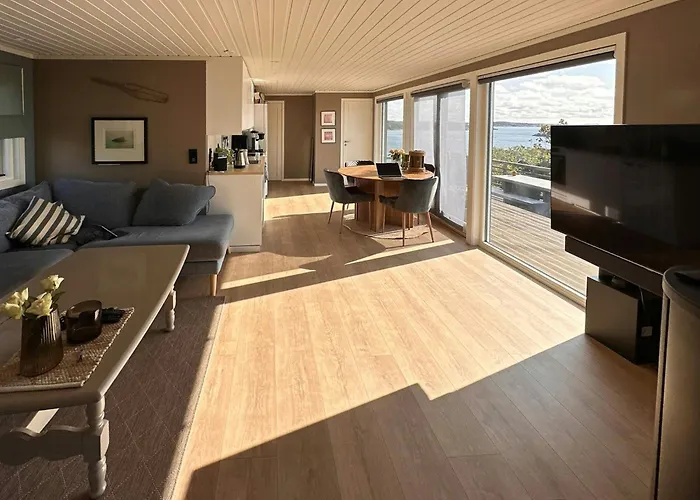 With Views And A Large Terrace In Ferienhaus *